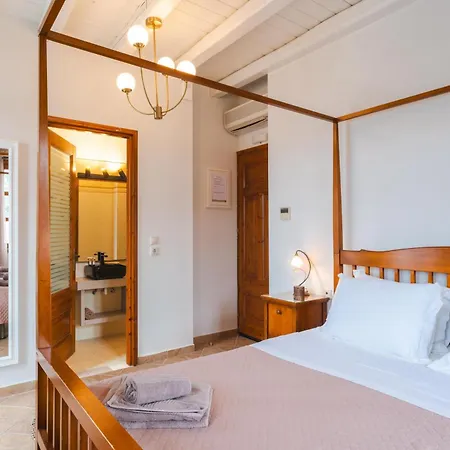 Authentic In Fiscardo Apartment